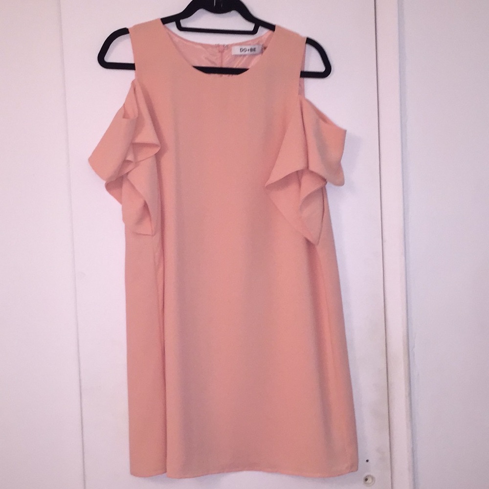 DO+BE Light pink cold shoulder short dress size M